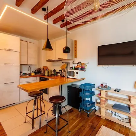 Henri Dubouillon - Cosy Proche Pere Lachaise Apartment